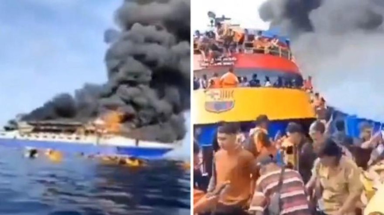 Traghetto in fiamme: passeggeri si lanciano in acqua