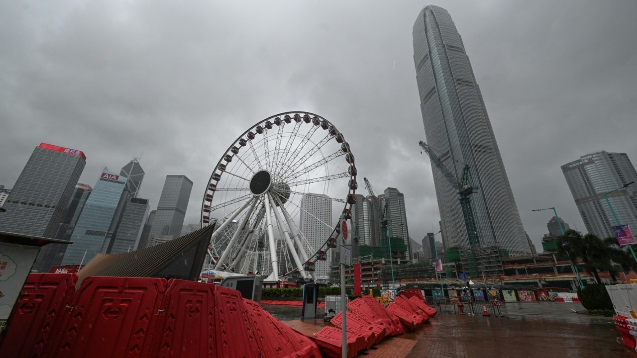 Taifun 'Wipha' trifft Hongkong, schwere Unwetter in Südkorea