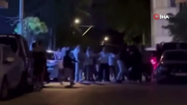 Bursa’da iki grup arasında çıkan kavga kamerada