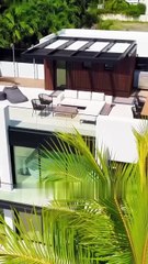 Cunning CEO falls for sweet college girl, vows to be the only one who can make her truly happy.