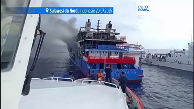 Trois personnes sont décédées dans l'incendie d'un ferry au large de l'île de Sulawesi au centre de l'Indonésie et plus de 500 passagers ont été secourus