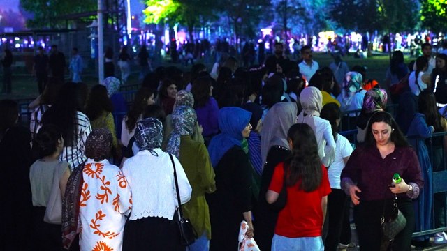 Van Kültür Yolu Festivali esnafın yüzünü güldürdü!