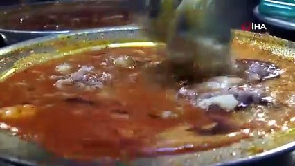 12 saat piştikten sonra sofraya gelen lezzet: Beyran