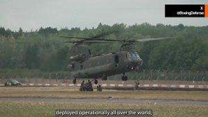 RAF Chinook impresses at Air Tattoo with heavy-lift manoeuvres