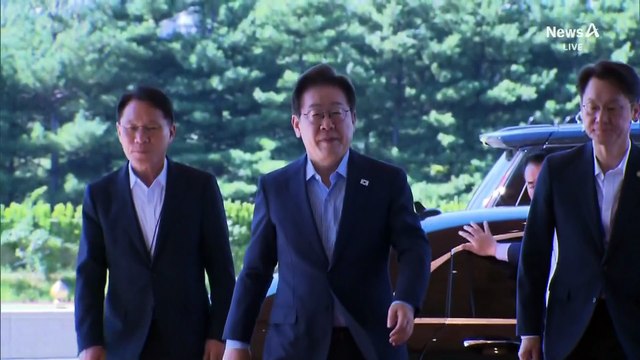 이 대통령 지지율 취임 후 첫 하락…“인사 논란 여파”