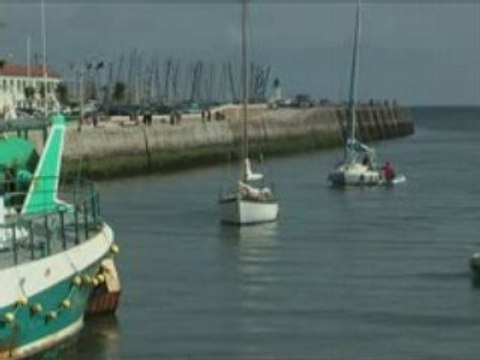 Le blocus du port des sables d'olonne continue