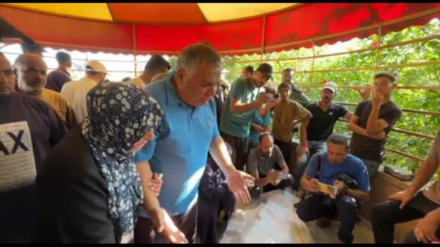 Gaza, palestinesi piangono loro cari: Qui sofferenza, fame e morte