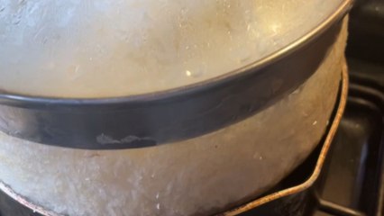 Hilarious cooking fail caught on camera as rice sticks to the lid instead of the pot