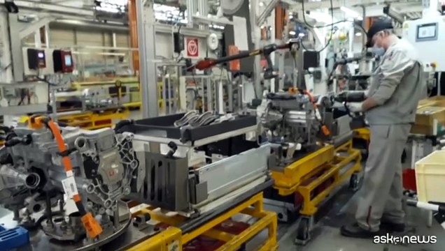 Stellantis, nel I semestre fatturato in calo e perdite per 2,3 miliardi