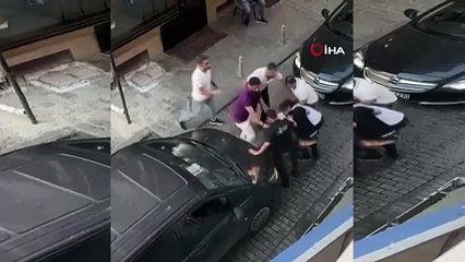 İstanbul'da yol verme kavgası: Tekme tokat dövdüler