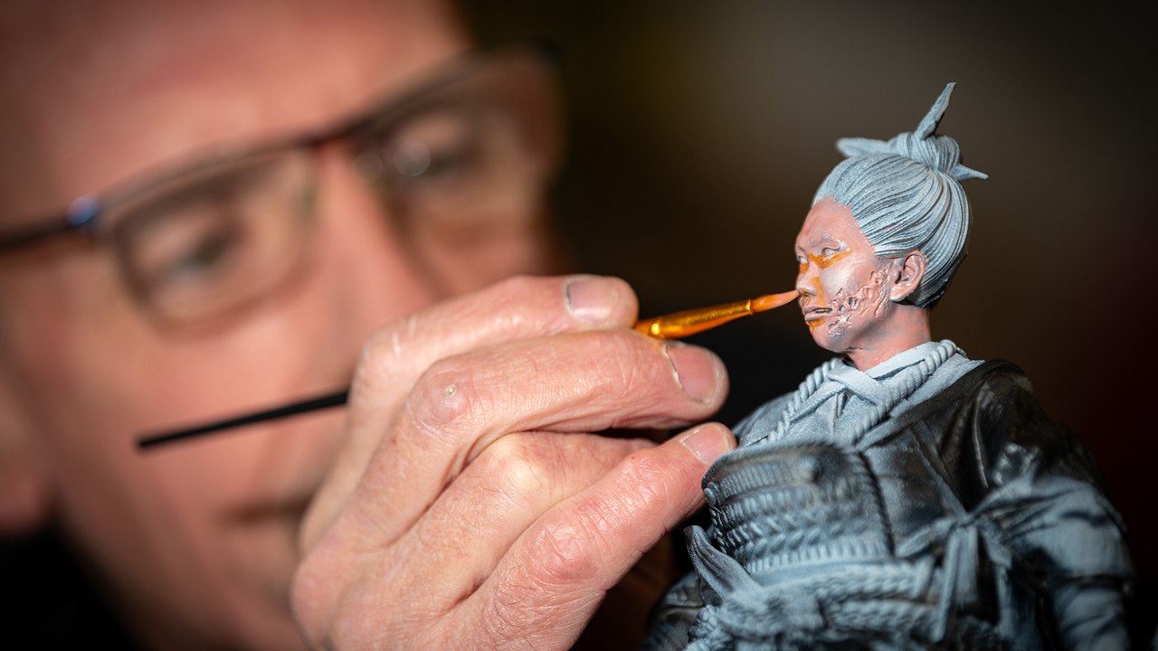 War figures artist creates masterpieces in his shed