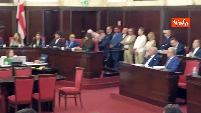 Scintille al consiglio comunale di Milano durante l'intervento del sindaco Sala