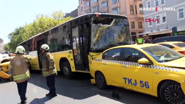Beyoğlu'nda İETT otobüsünün de karıştığı zincirleme kaza: Yaralılar var