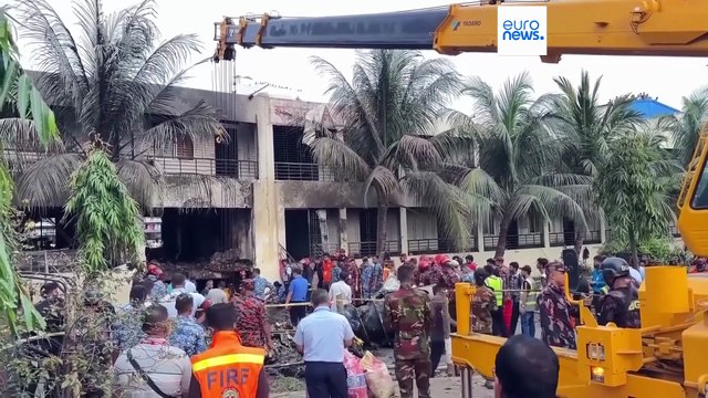 Συντριβή στρατιωτικού αεροσκάφους σε σχολείο στο Μπανγκλαντές: Στους 27 οι νεκροί