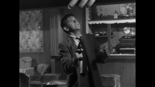 L'Attaque de la femme de 50 pieds Bande-annonce VO