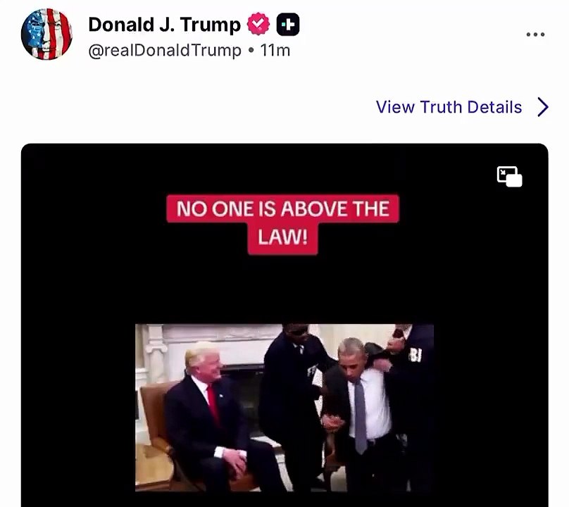 L'incroyable vidéo générée par l'Intelligence Artificielle, partagée par Donald Trump, dans laquelle l'ancien Président Obama se fait mettre à genoux par deux membres du FBI et se retrouve menotté !