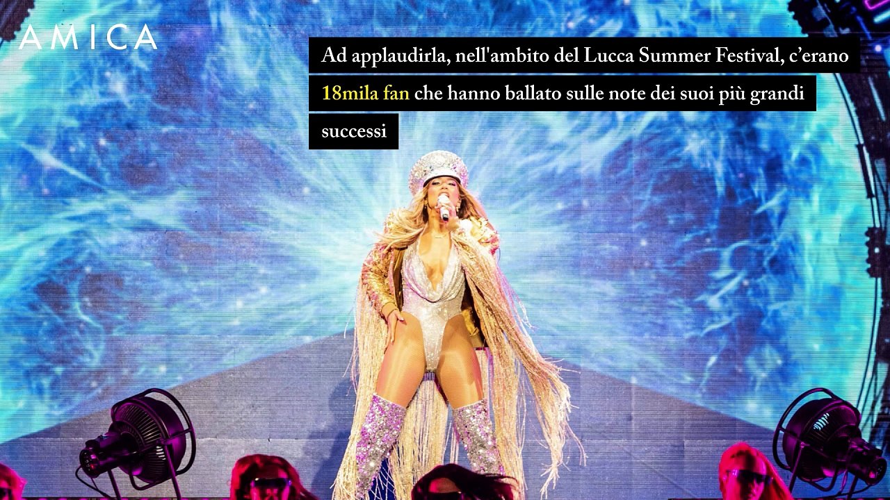 «I love Italy!»: una sfavillante Jennifer Lopez travolge Lucca