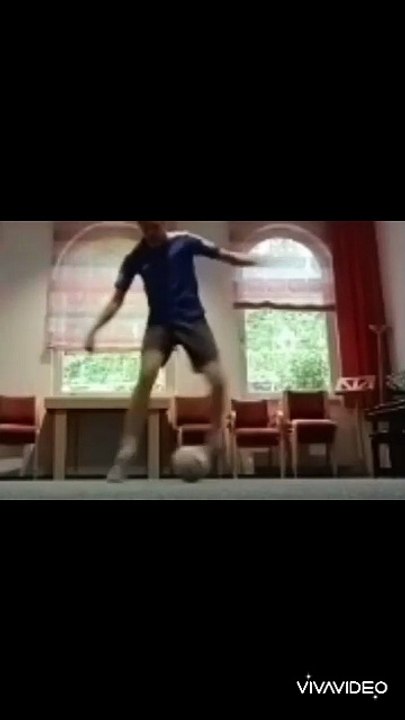 Ronaldo thinks he is GOAT but autist has better skills than Ronaldo
