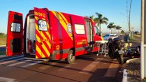 Motociclista quebra a perna em acidente na Avenida Guaíra