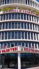 Kültür merkezinin tabelasını geri koymuyor! Üstad Necip Fazıl’a hakaret eden Tanju yasayı çiğniyor