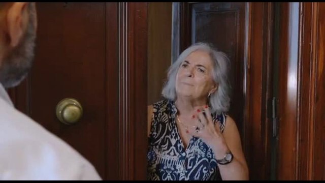 Truffe agli anziani, lo spot della polizia per mettere in guardia