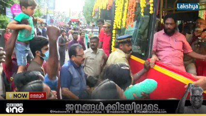 VS എന്നാൽ വിപ്ലവസൂര്യനെന്ന് വിളിച്ച കേരളം; ഉള്ളൂരിലും അന്ത്യാഭിവാദ്യം അർപ്പിക്കാൻ വലിയ ജനാവലി