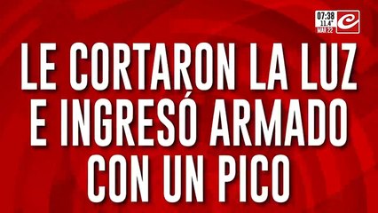Le cortaron la luz, fue armado a las oficinas y destrozó todo