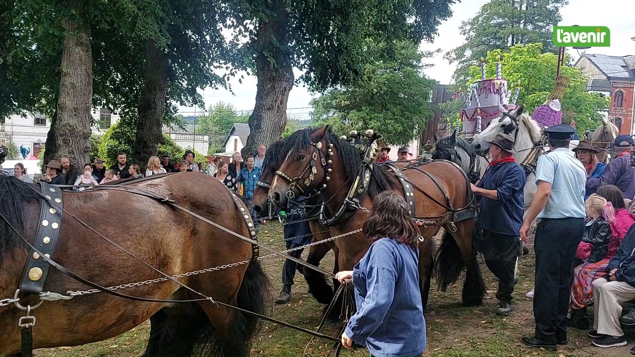 La fête des myrtille attire la foule, malgré la pluie !