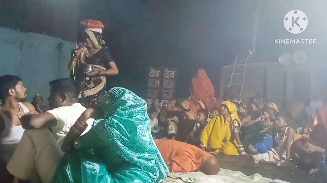 जाहरवीर जन्म कथा में मजेदार कॉमेडी // अहिकारीपुर कुसमरा मैनपुरी में सनोज अलबेला ने मचाई धूम