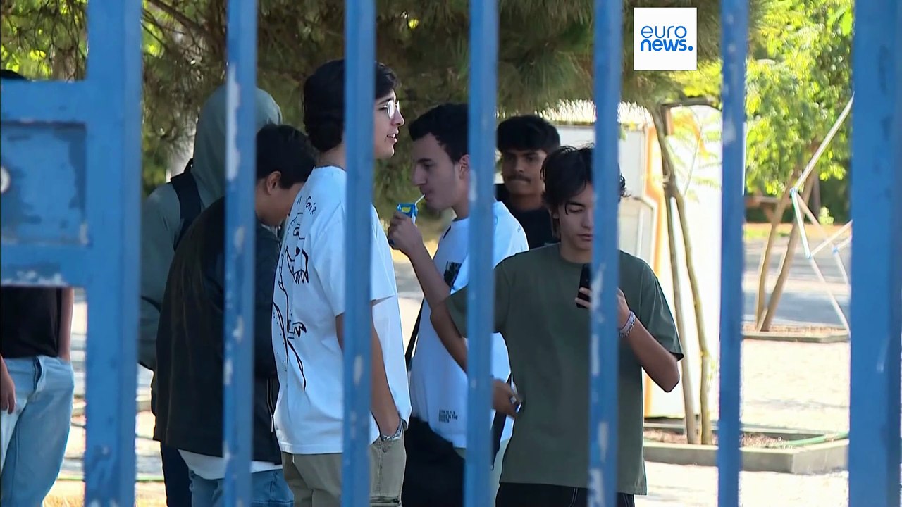 Sexualidade "à margem" na disciplina de Cidadania: psicólogos falam em “retrocesso social”