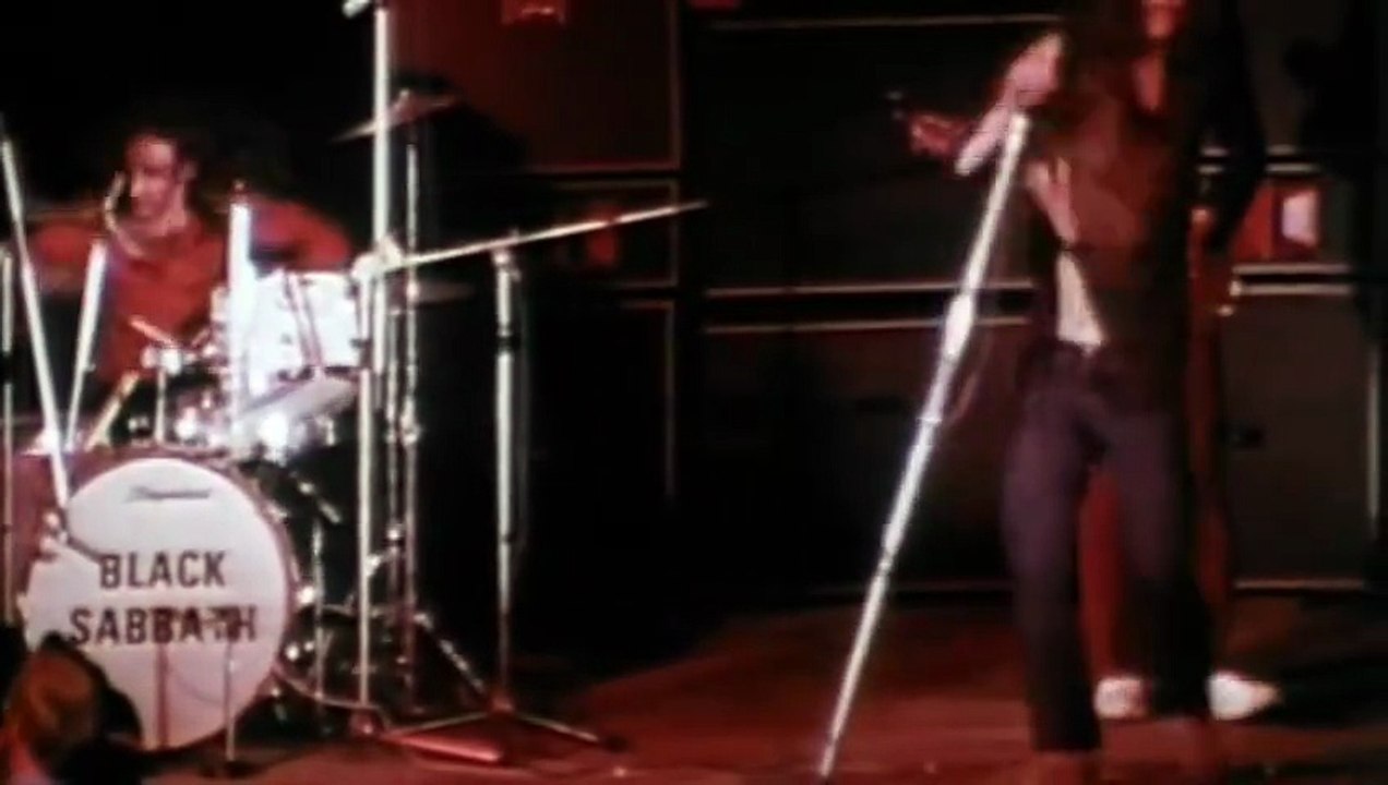 BLACK SABBATH - 'War Pigs' (Live Video)