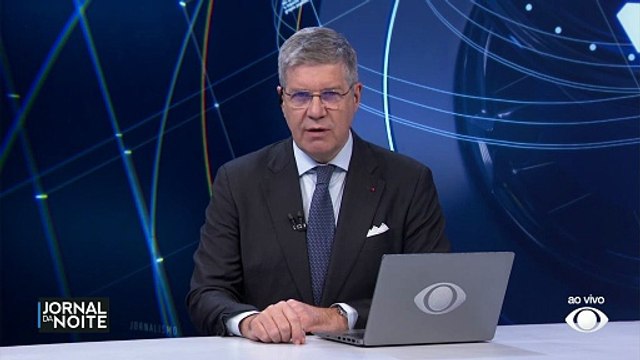 Piloto de avião evita acidente com caça nos EUA