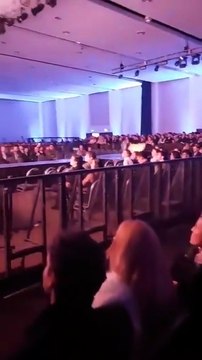 Libertarios no lograron llenar el auditorio de libertarios