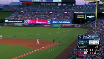 Julio Rodríguez cuadrangular solitario