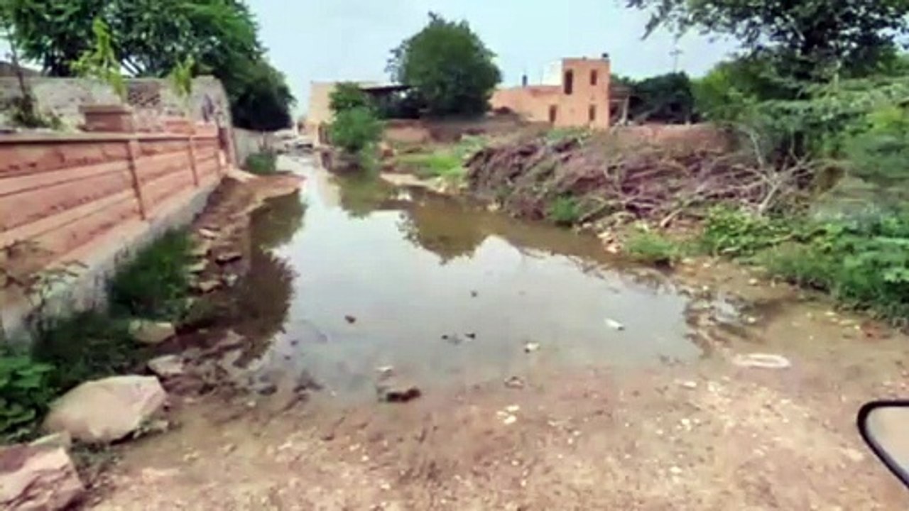 जरा सी बारिश में जलभराव, बच्चों को स्कूल जाने में परेशानी, हादसे आम, जिम्मेदार बेपरवाह