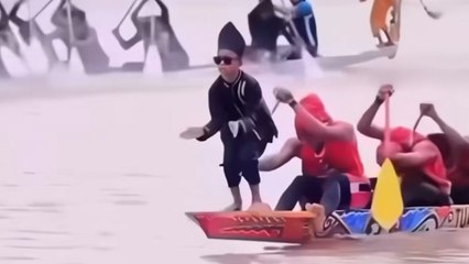 « Boat kid » : le garçon de 11 ans devenu chouchou de l'Indonésie