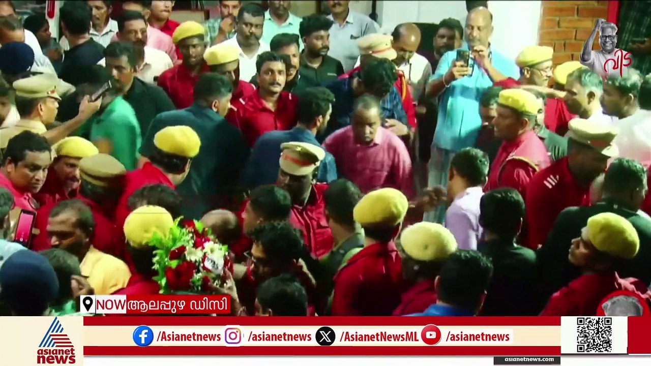 ബെസ്റ്റ് മലയാളി പുരസ്‌കാരം AK ആന്റണിയ്ക്ക് നൽകി...
