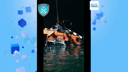 A tengerbe zuhant egy tűzoltóhelikopter Athén mellett