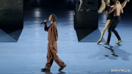 Emozionante live di Diodato ospite di Roberto Bolle all'Arena