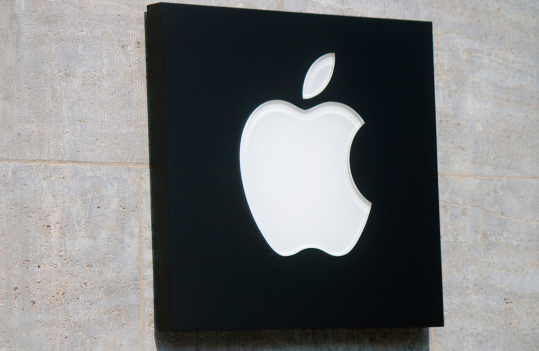 Apple and Google face tighter rules as UK regulator says companies have an ‘effective duopoly’