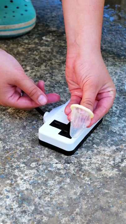 Shocking Plug Hack You Didn’t Know You Needed ⚡😱