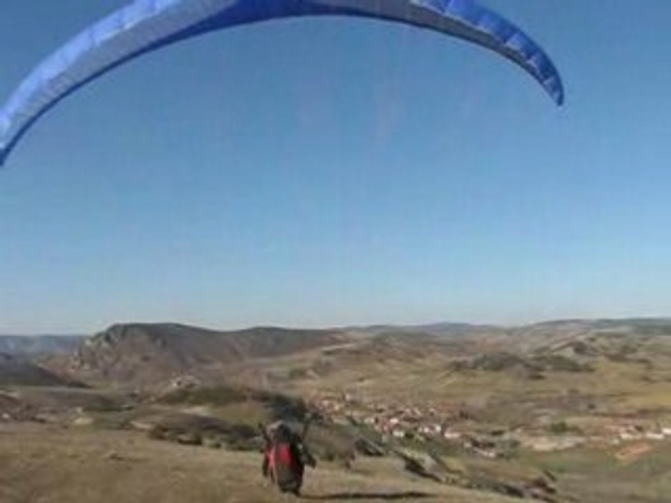 Playing_paraglider