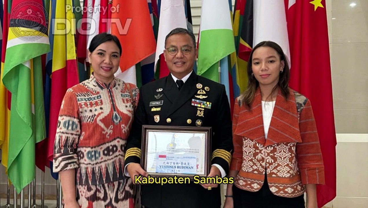 Kolonel Marinir Yustinus Radiman, Alumni Sekolah Menengah Seminari Atas Nyarumkop, Provinsi Kalimantan Barat, Wisuda Lemhanas China di Beijing