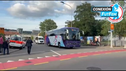 Llegada del autobús de la selección española para la semifinal