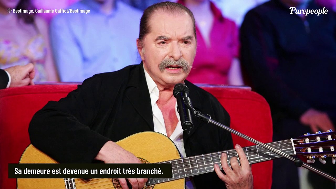 Perchée sur une colline au coeur d'un des plus petits villages de France, la maison de ce chanteur iconique des années 1970 est devenue un lieu très branché