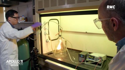 Apollo.11.Le.grand.complot.S1E01.Incendie.dans.le.cockpit.DOC.FRENCH.720p.WEB.H264-BOUBA