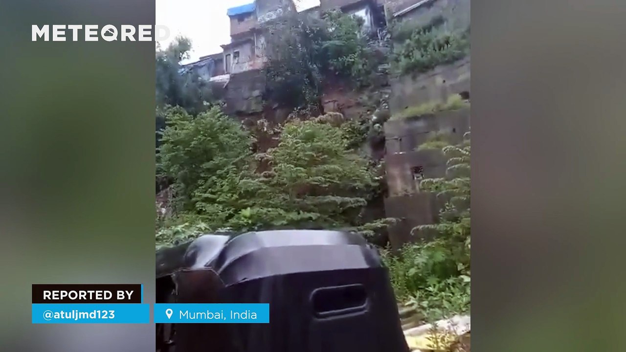 Several buildings plunged into the void after a landslide in Mumbai, India! Miraculously, no one was injured