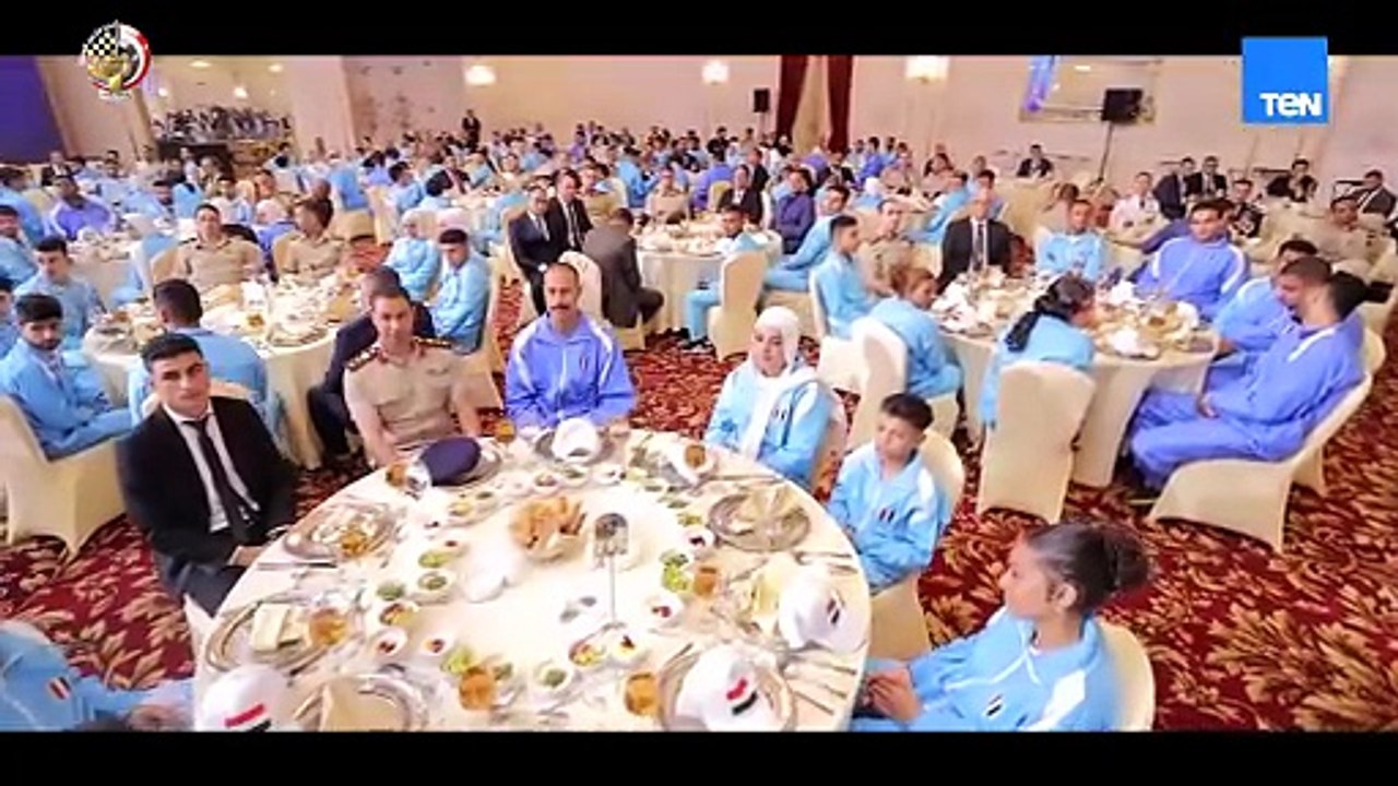 الفريق أول عبد المجيد صقر يكرم أبطال القوات المسلحة المحققين للإنجازات الرياضية المحلية والدولية