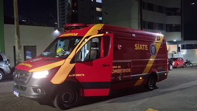 Motociclista é socorrido pelo Siate após colisão contra Mercedes no Centro