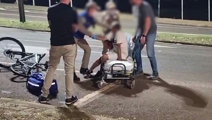 Ciclista de 59 anos sofre queda na Avenida Brasil e fere a cabeça